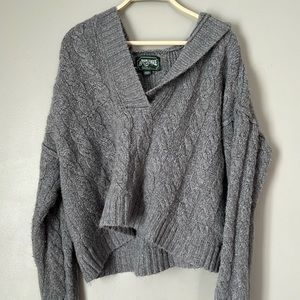 size medium american eagle sweater